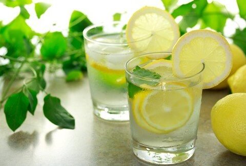 Eau-et-citron