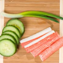Salade au concombre et au surimi
