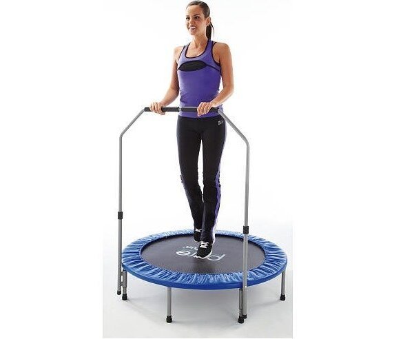 El mini-trampolín es el accesorio fitness que hará tu rutina fitness más divertida