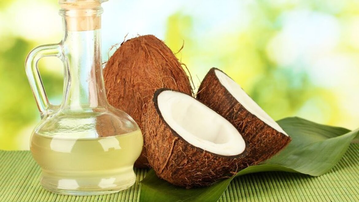 El aceite de coco es un excelente hidratante natural.