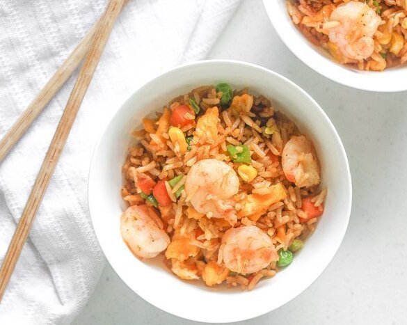 Chinese Fried Rice with Shrimp: Make your own Chinese fried rice with shrimp in 25 minutes, from prep to dinner table, and watch how quickly you will never order take-out again! | aheadofthyme.com