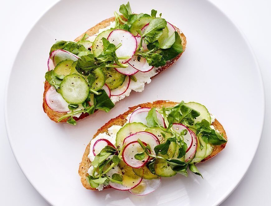 radish-toast-feat