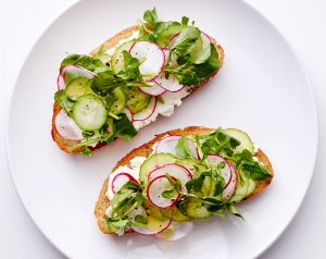 radish-toast-feat