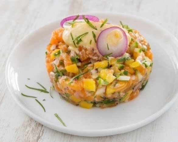 recette-e27089-tartare-de-saumon-en-cremeux-de-mangue-moutarde