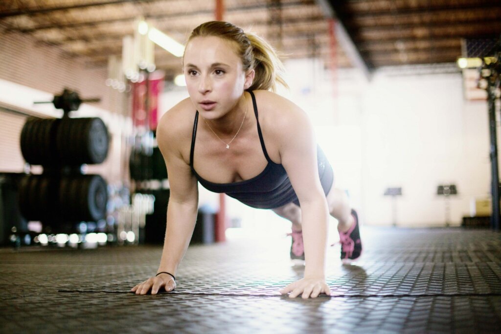 ¿Cómo hacer el ejercicio de los Burpees?