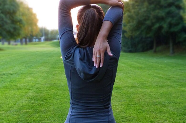 stretch arms