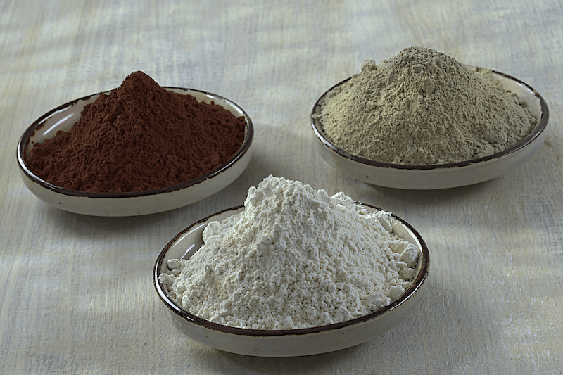 Impacco fai da te con argilla verde, bicarbonato e caffè