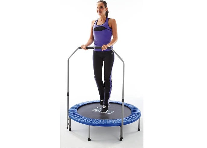 El mini-trampolín es el accesorio fitness que hará tu rutina fitness más divertida