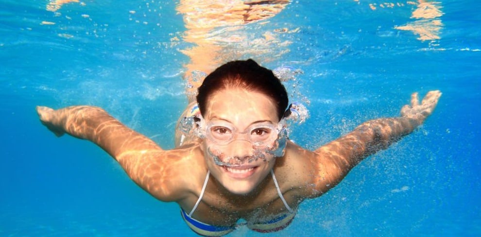 La apnea es uno de los deportes acuáticos menos conocidos pero te permite ejercitarte sin siquiera que te des cuenta de ello