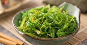 ¡Las algas con sabor iodado siempre son una mejor opción que la sal refinada!