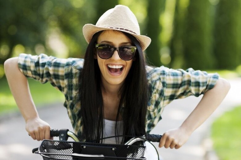 La bicicleta es el mejor ejercicio para eliminar la celulitis en tus muslos.