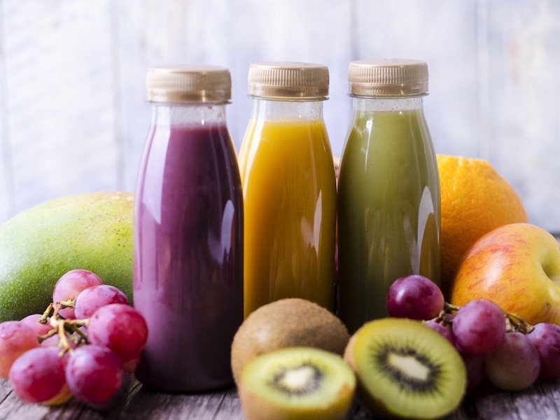 smoothie aux raisins, ananas et framboises