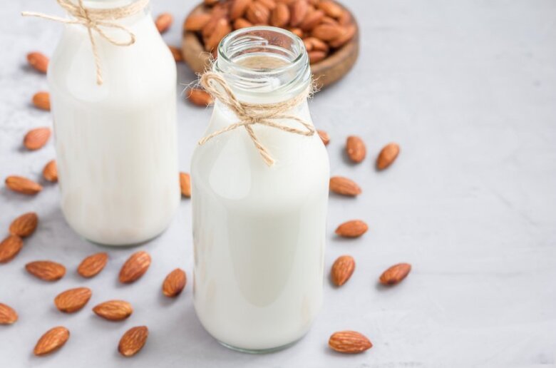 Las leches vegetales son la alternativa perfecta para las personas que sufren de intolerancia a la lactosa.