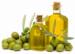 El aceite de oliva es un potente hidratante para tu piel.