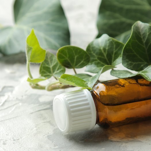 Huile au lierre contre la cellulite