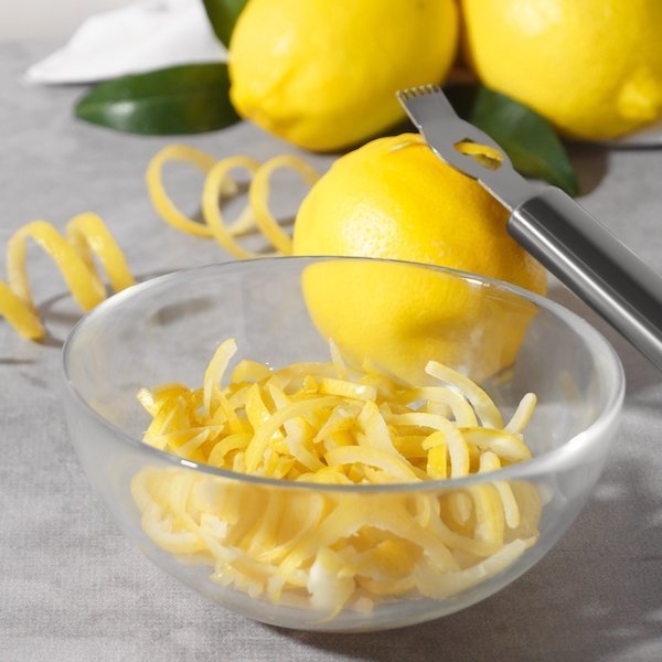 Huile de massage au citron remede grand mère cellulite