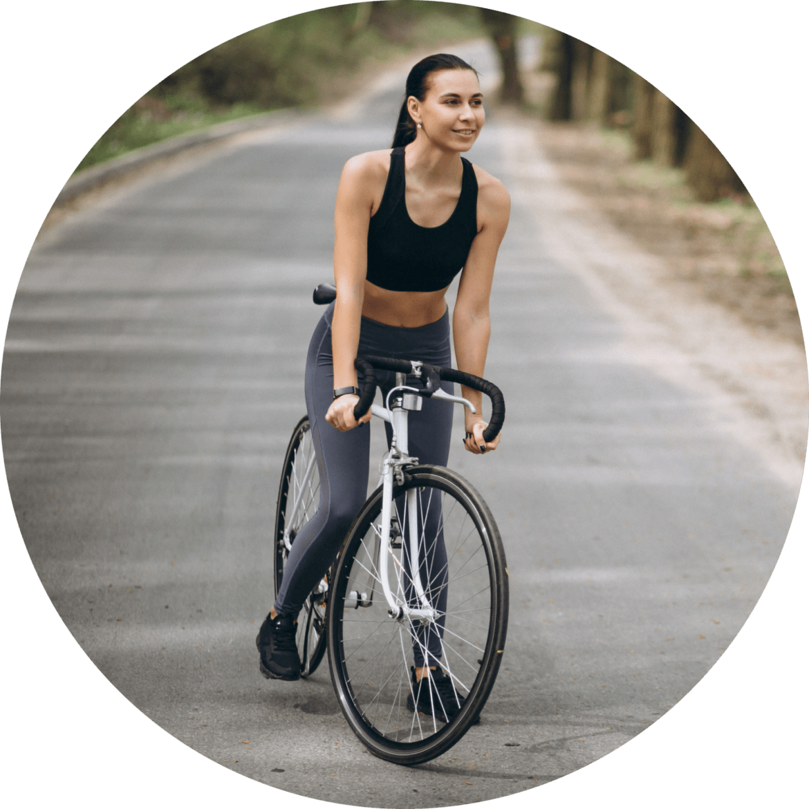 9 sports pour des jambes de rêve ! - Femme qui fait du vélo