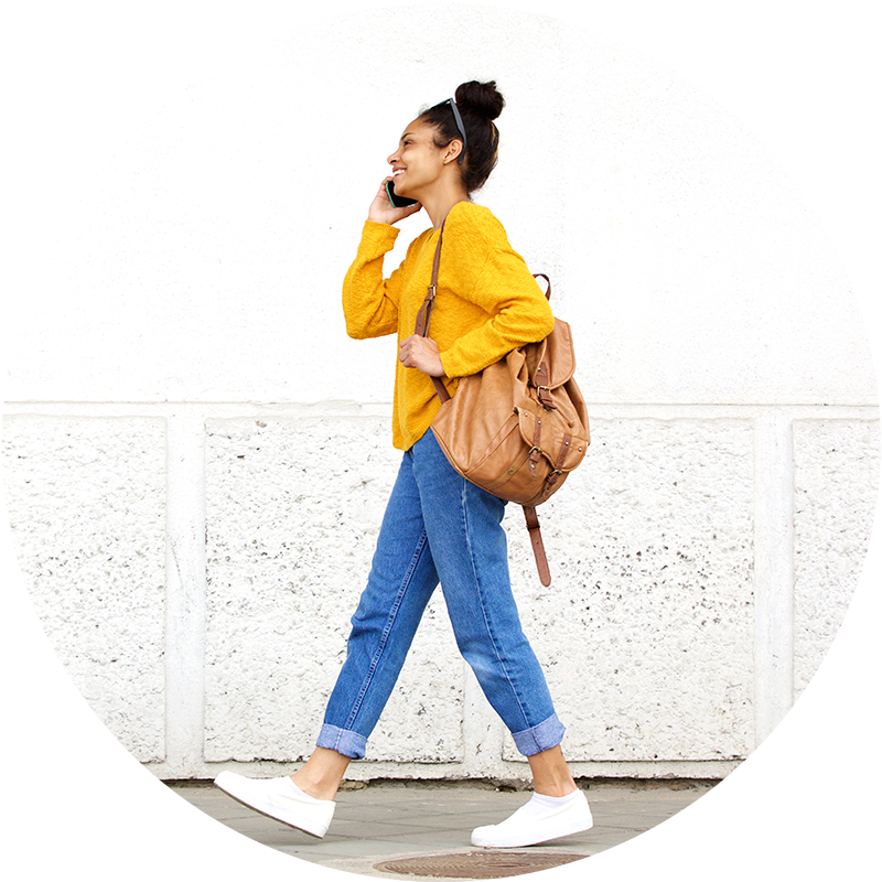 9 sports pour des jambes de rêve ! - Femme qui marche