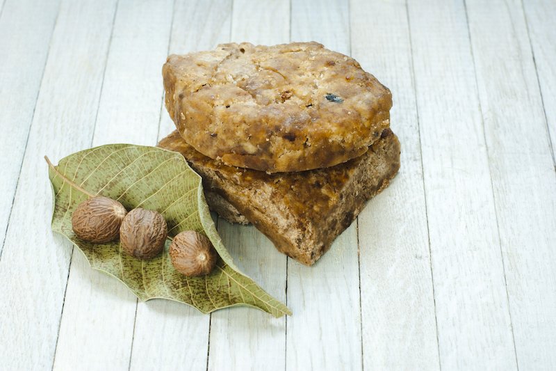 Le savon noir pour éliminer les vergetures