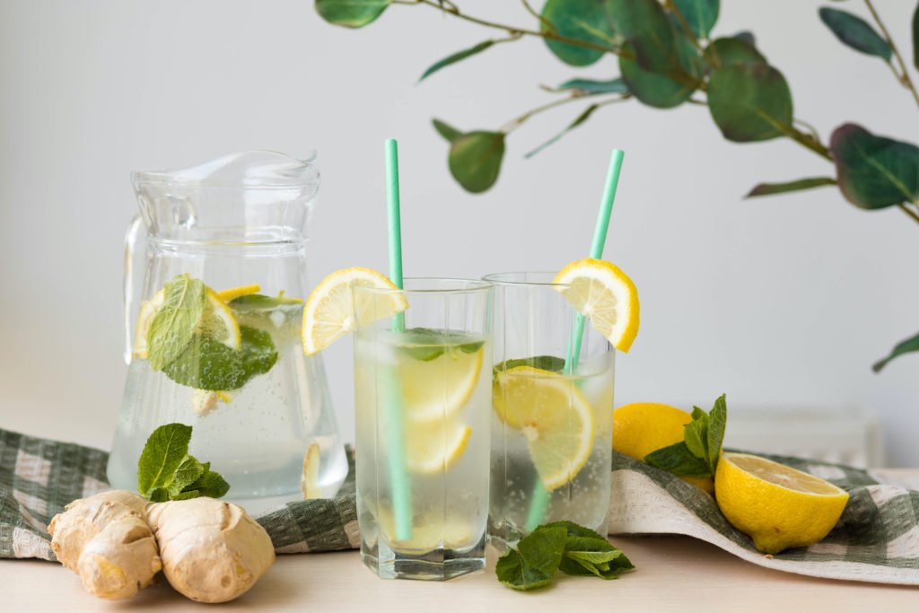 12 Pflanzen und Lebensmittel: Ananas, Kaffee, Ingwer