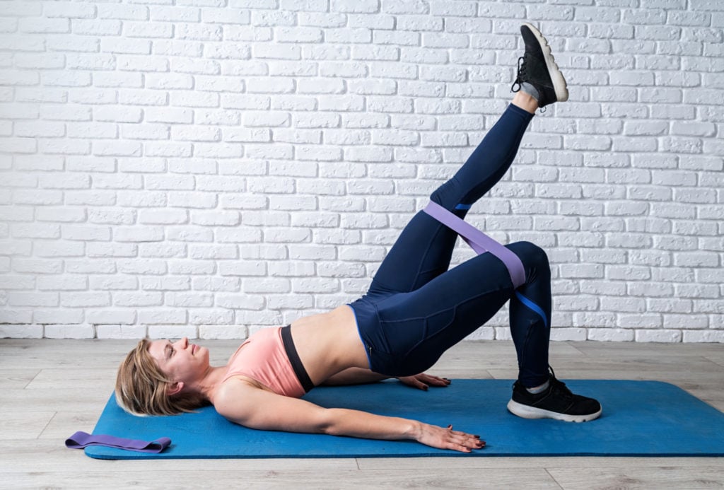 Exercices Sci-Sport  Presse à cuisses avec élastiques