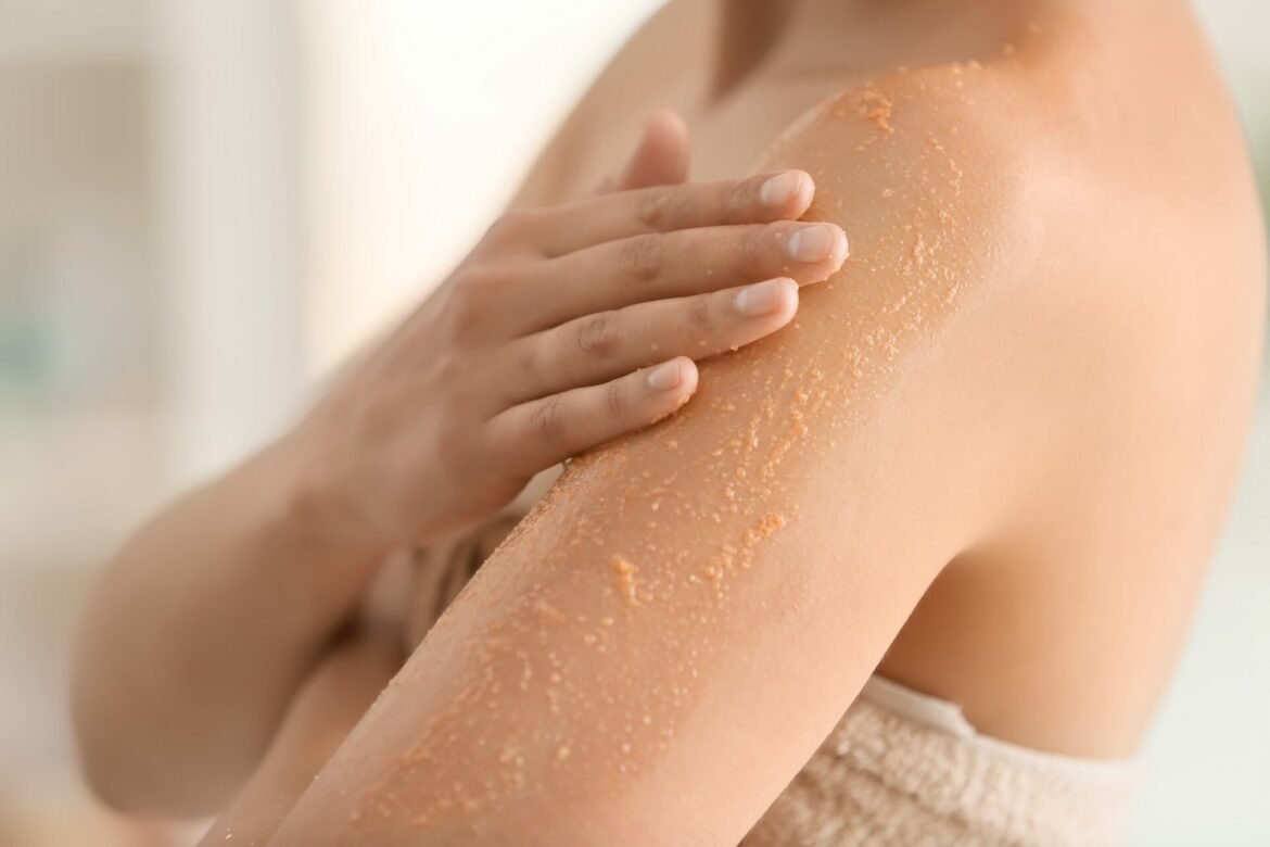 Huile essentielle cyprès cellulite body scrub