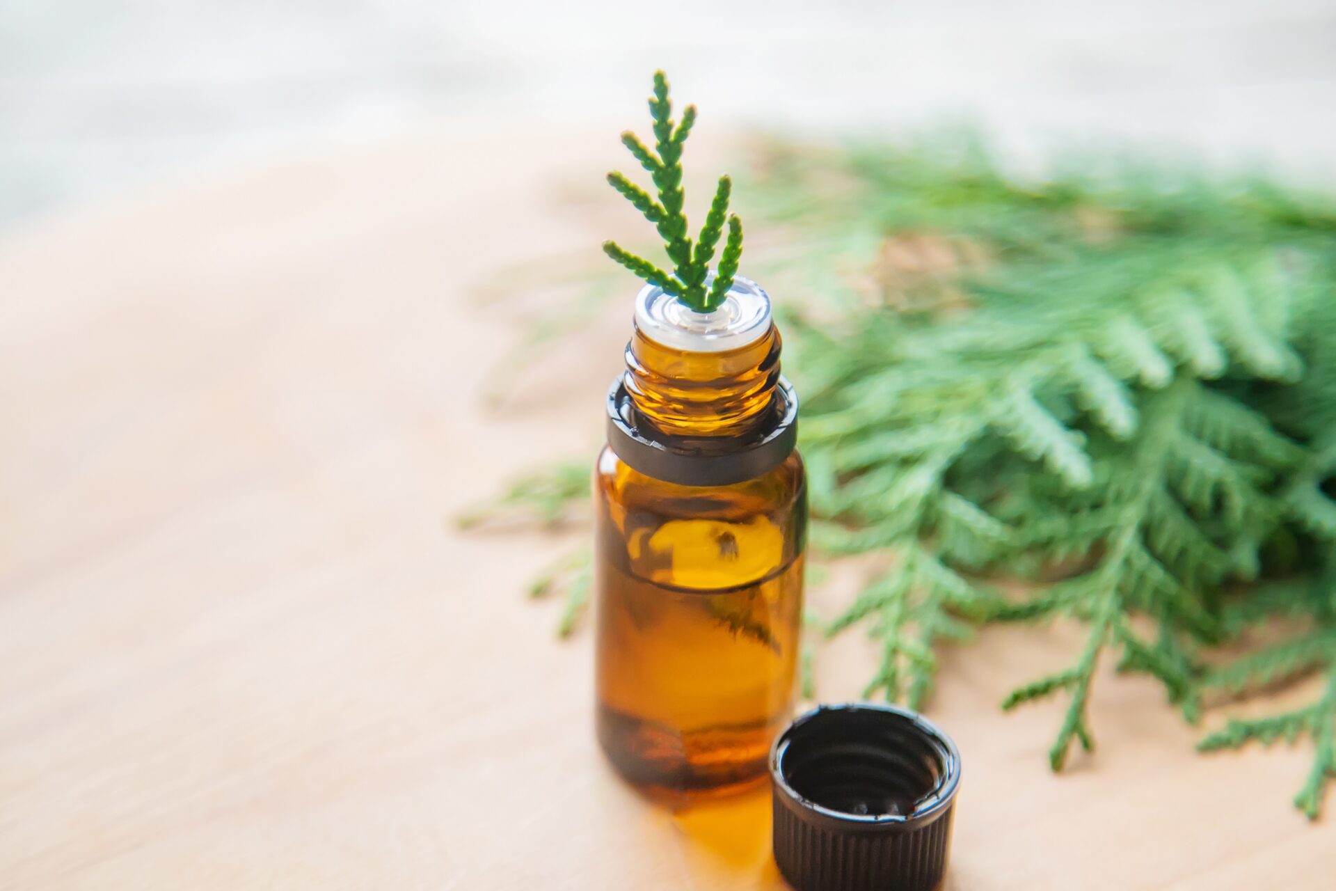 Huile essentielle cyprès cellulite