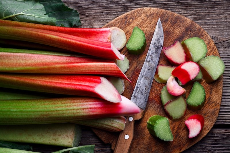 rhubarbe, fruit peu calorique
