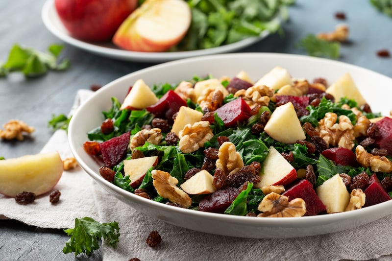 salade pomme, kale, noix