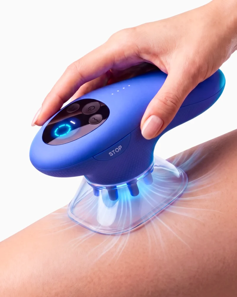 Appareil de massage électrique Cellublue, tenu contre une cuisse.