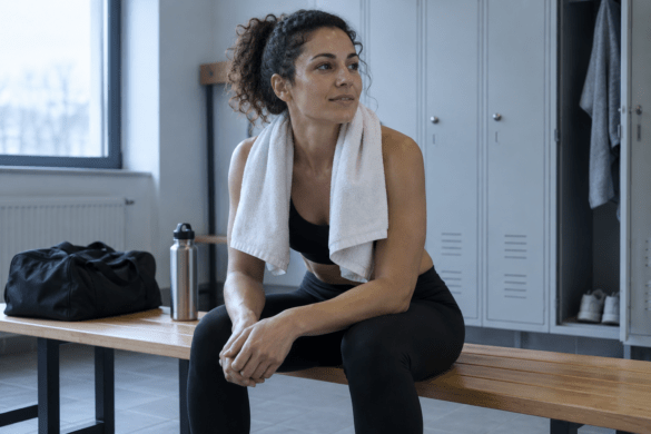 Soin du corps quand on transpire beaucoup : textures et gestes